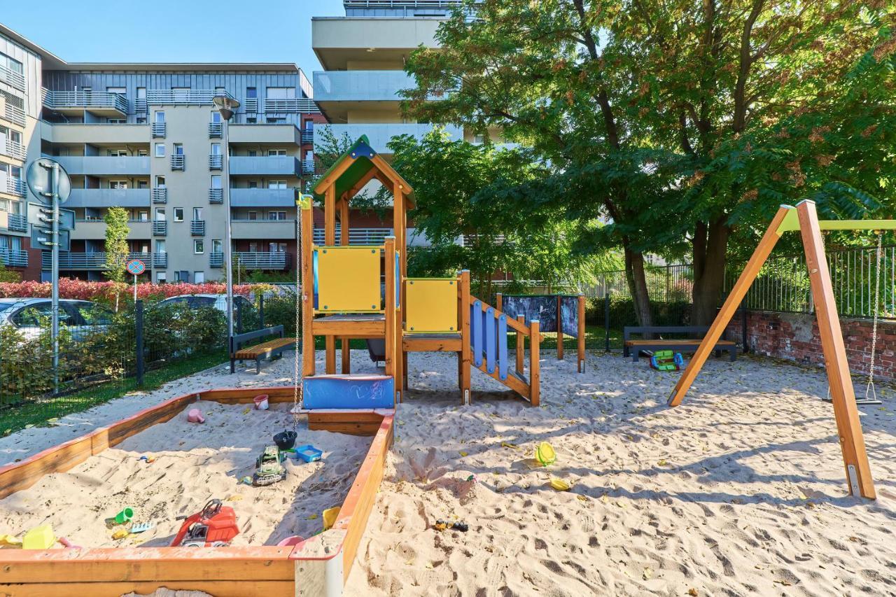 Nowa Teczowa Apartments Promenada Staromiejska By Noclegi Renters Wrocław Eksteriør billede