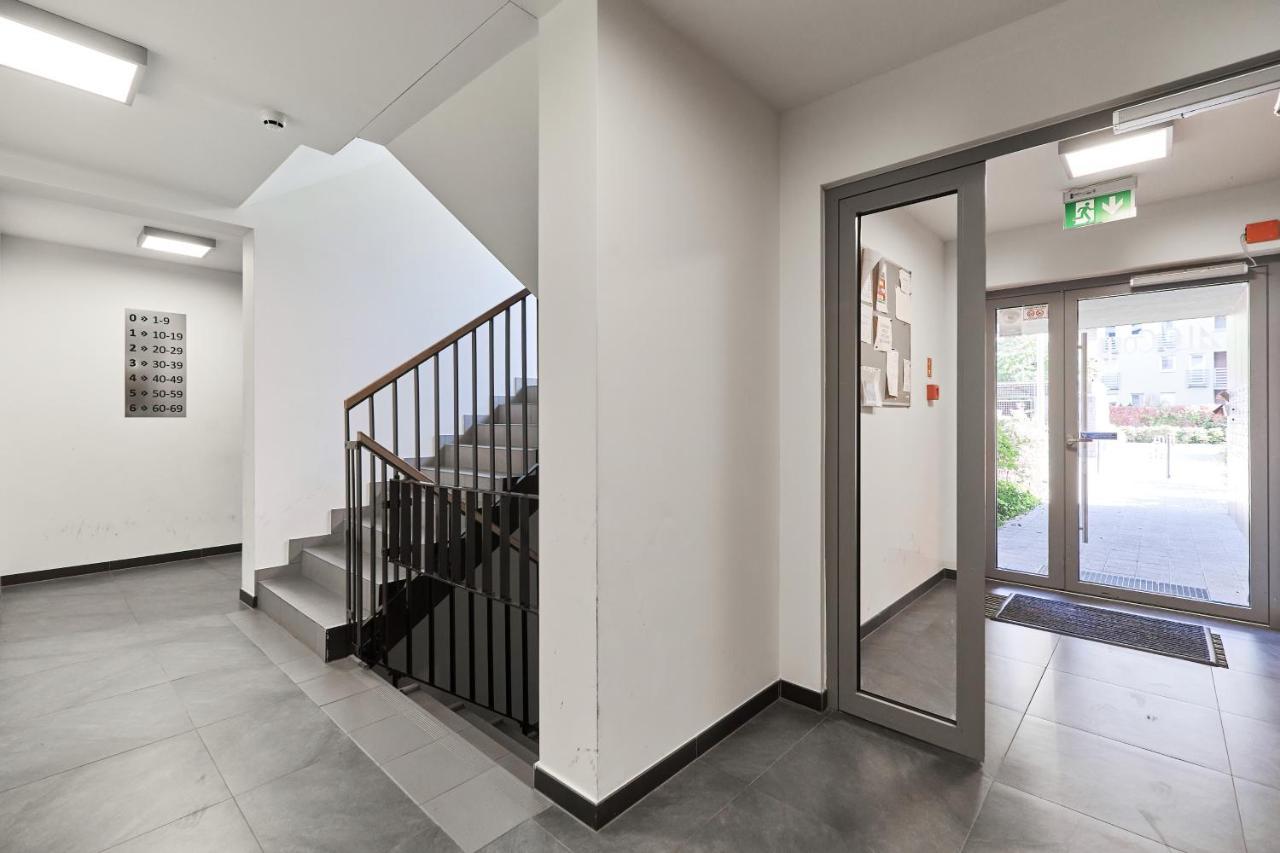 Nowa Teczowa Apartments Promenada Staromiejska By Noclegi Renters Wrocław Eksteriør billede