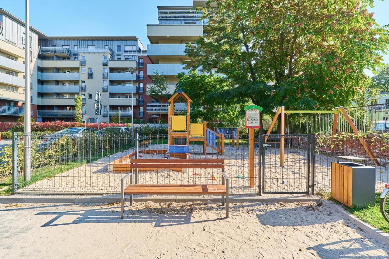 Nowa Teczowa Apartments Promenada Staromiejska By Noclegi Renters Wrocław Eksteriør billede